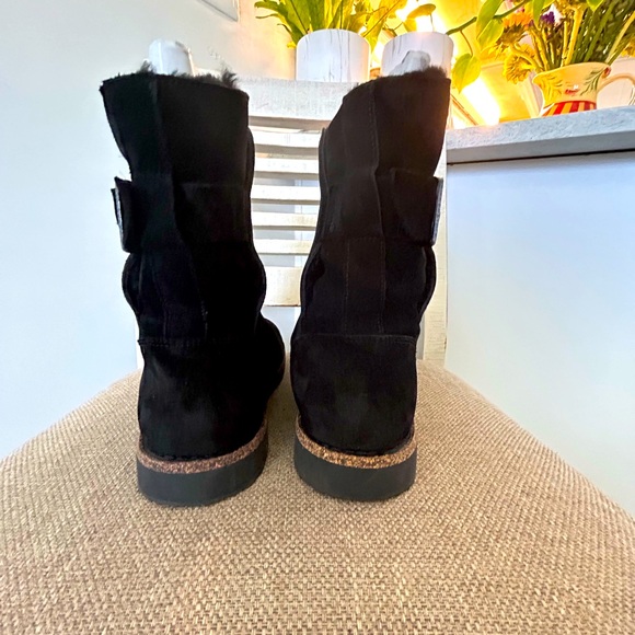 UGG Uppsala Black Shearling Boots - Picture 3 of 7